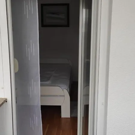 Gavran Apartmán Pirovac