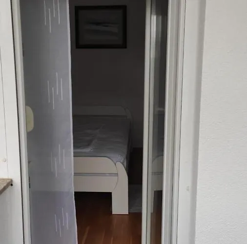 Gavran Apartman Pirovac